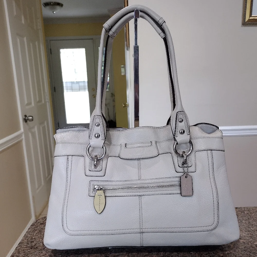 Beautiful  Penelope pebbled leather coach bag with ruffle top